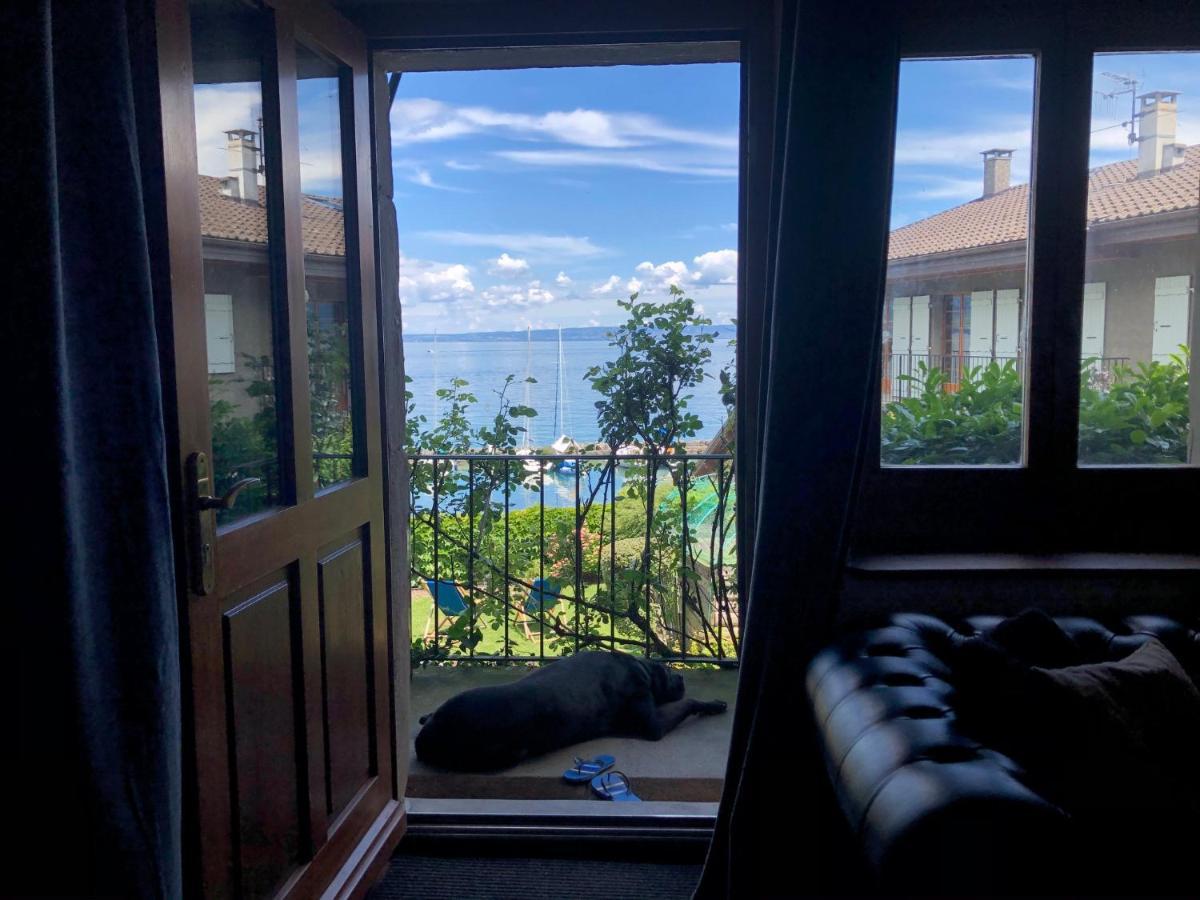 A Room With A View - Maisonnette Dans Bourg Medieval Au Bord Du Lac Leman إيفوار المظهر الخارجي الصورة